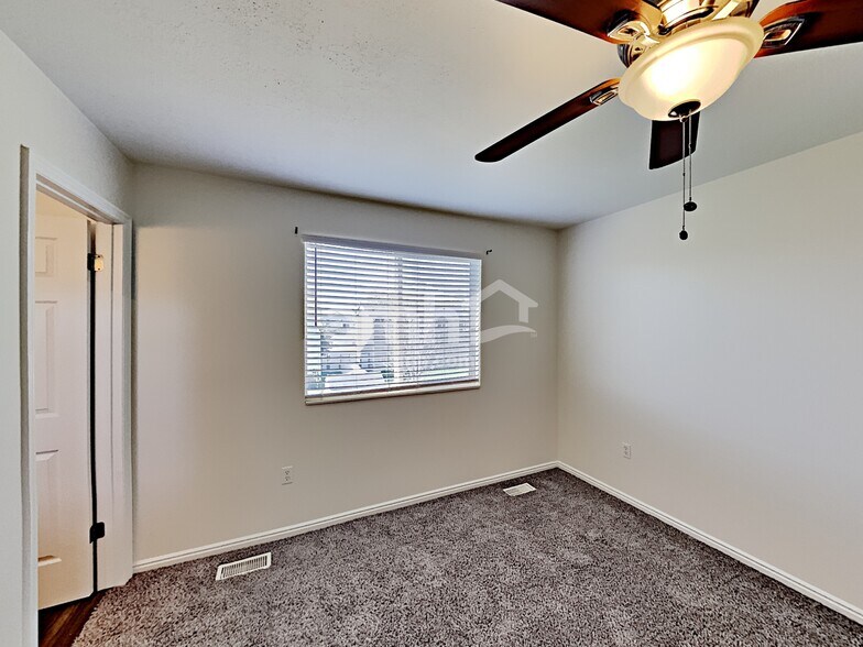Building Photo - 2899 W 2125 S