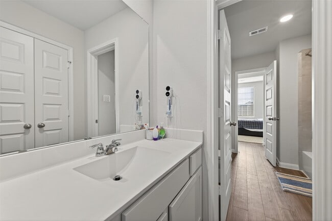 Building Photo - 3025 Waxwing Dr