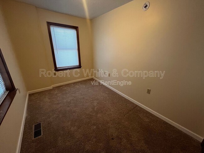 Building Photo - 92 Water St