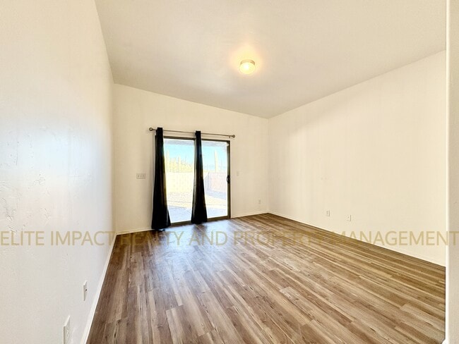 Building Photo - 4995 S Terrain Dr