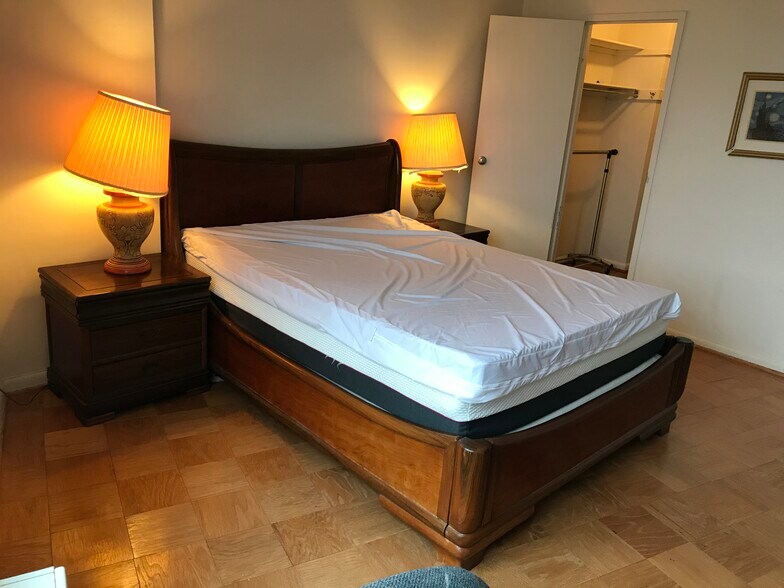 Building Photo - 10500 Rockville Pike