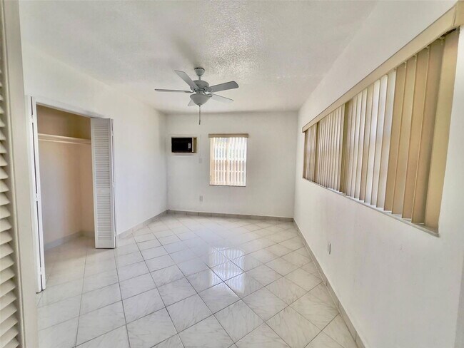 Building Photo - 2101 SW 81st Ave