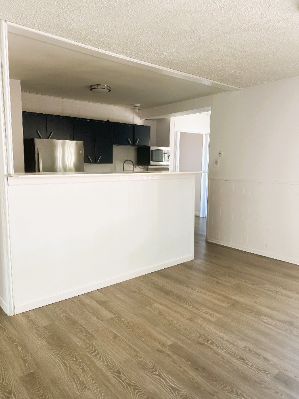 Building Photo - 305 Kilmory Ave