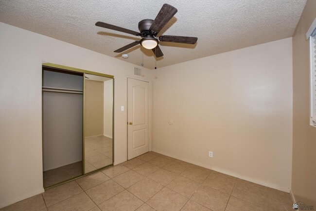 Building Photo - 2645 S Nogales Ave