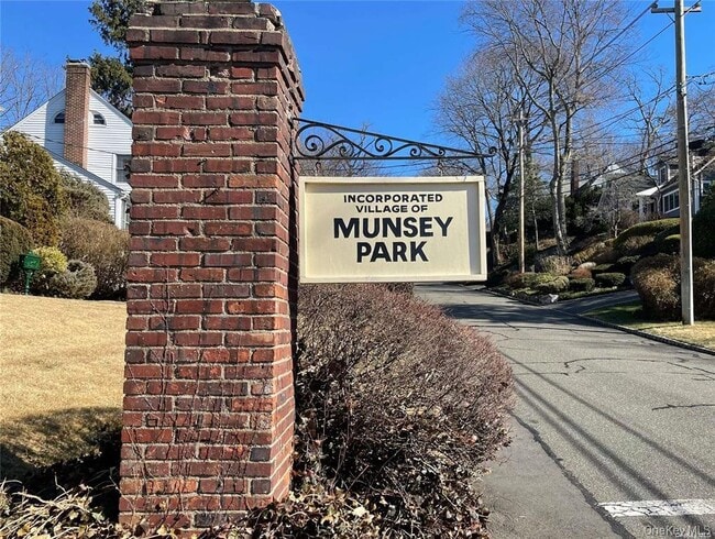 Building Photo - 106 Trumbull Rd