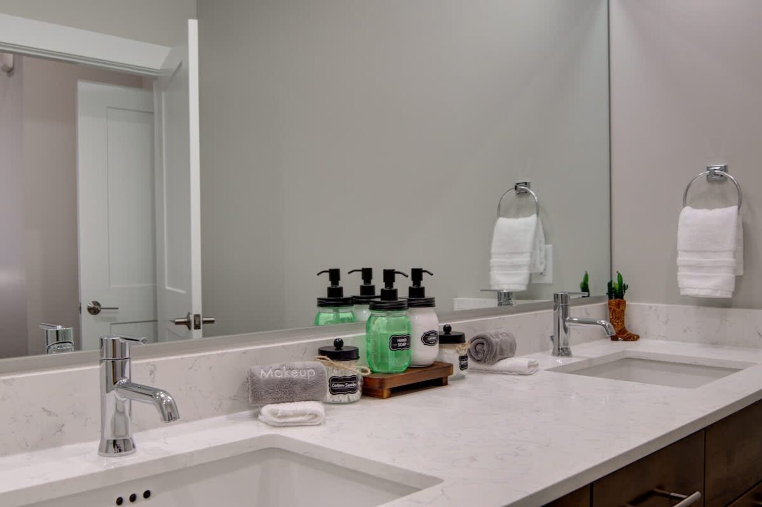 Building Photo - 110 W Beall St