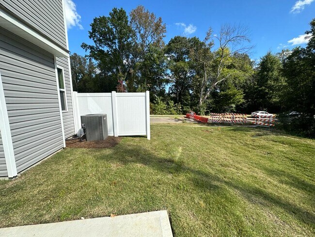 Building Photo - 12003 Gambrell Dr