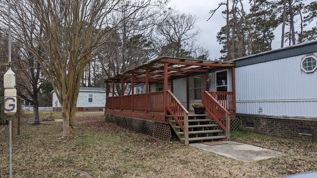 Building Photo - 106 Sumac Ln