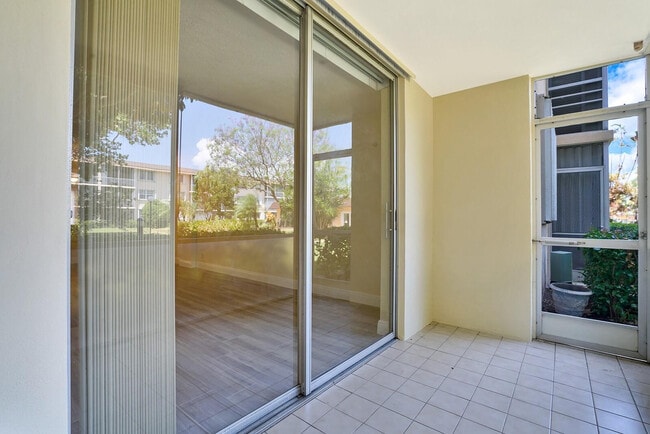 Building Photo - 4500 N Federal Hwy