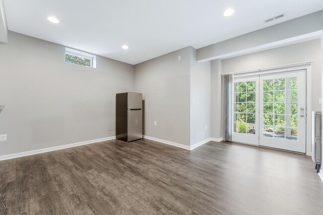 Building Photo - 20152 Boxwood Pl