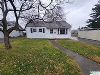 Building Photo - 1631 North Blvd