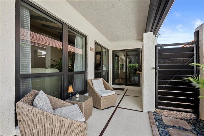 Building Photo - 4 Ironwood Way N