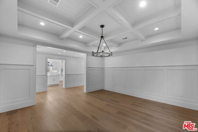 Building Photo - 566 Ida St