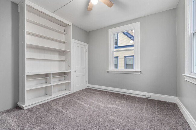 Building Photo - 230 N Balph Ave