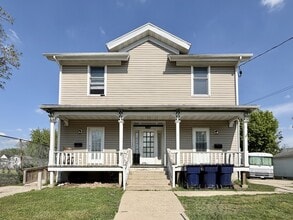 Building Photo - 418 Caroline St