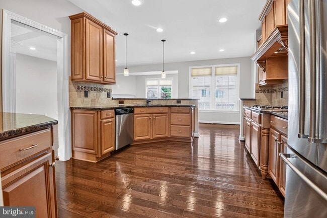 Building Photo - 24949 Earlsford Dr