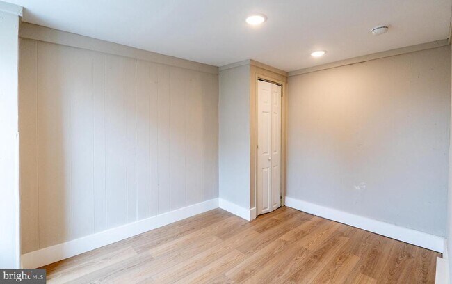 Building Photo - 2552 Coral St