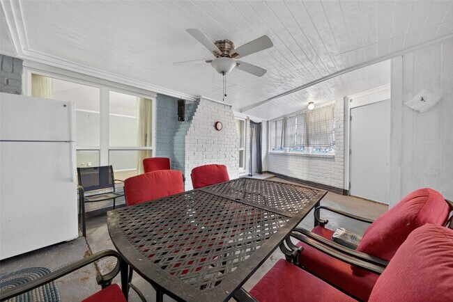 Building Photo - 5714 Arbor Vitae Dr