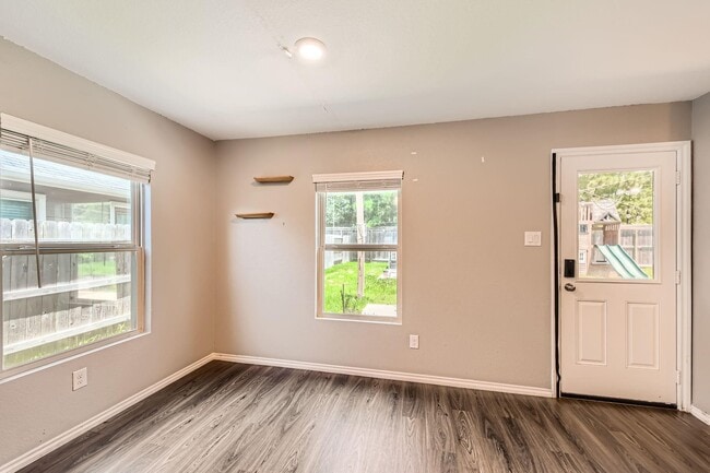 Building Photo - 1352 Winding Willow Dr