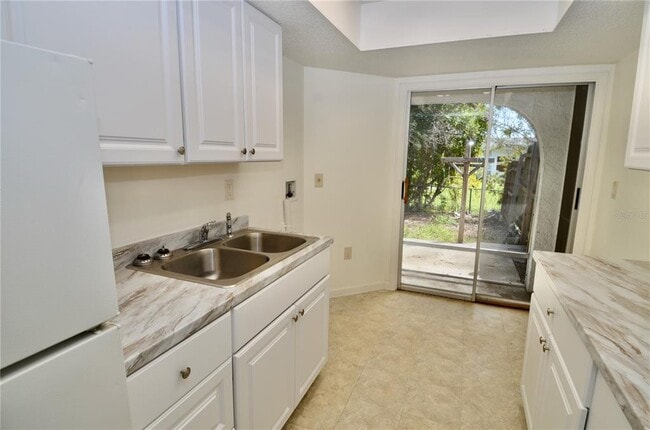 Building Photo - 411 San Miguel Ave