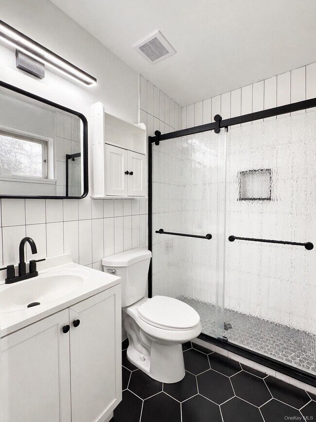 Building Photo - 287 NY-32