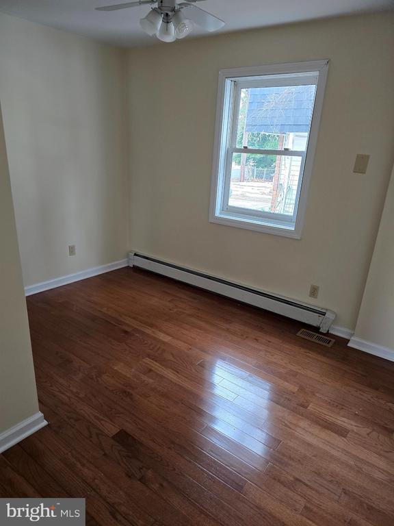 Building Photo - 7826 Bodkin View Dr