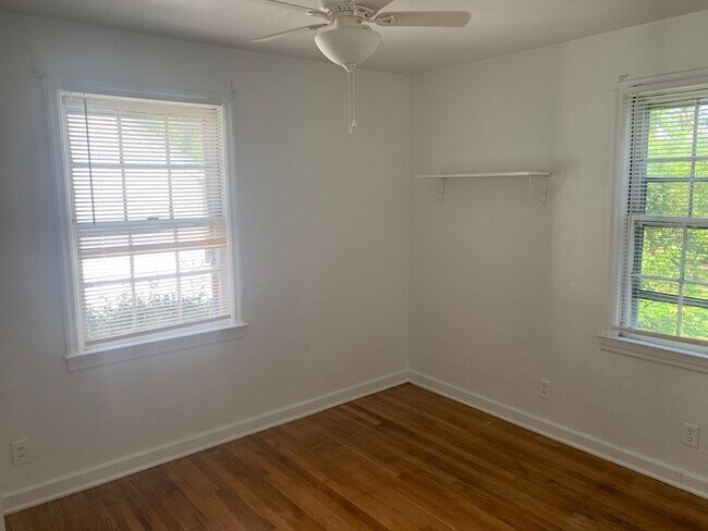Building Photo - 2BR/1BA House on the Lafayette River! Clos...