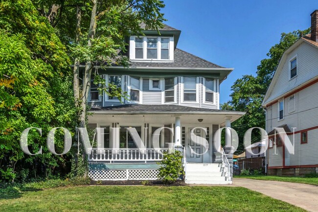 Primary Photo - COMING SOON! Stunning 6 Bedroom in the hea...