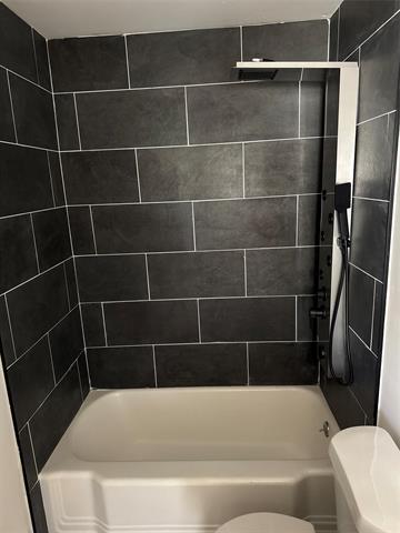 Building Photo - 324 N Lakeview Dr