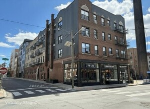 Building Photo - 35 Rock St