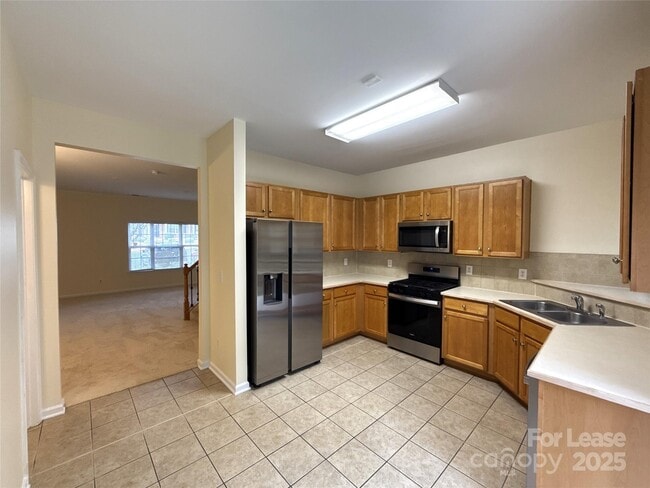 Building Photo - 3046 Summerfield Ridge Ln