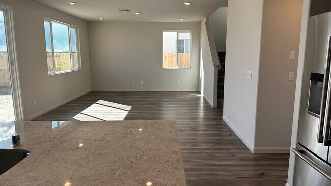 Building Photo - 3078 Feather Rd