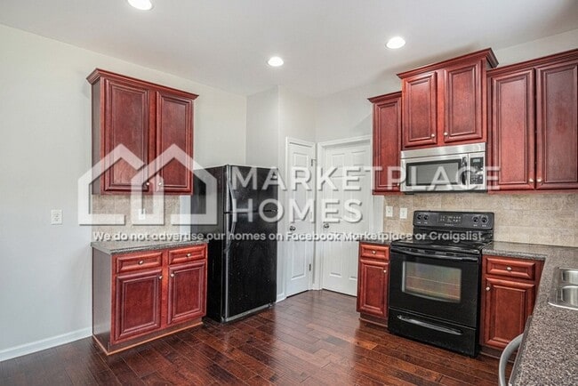 Building Photo - 91 Matador Way