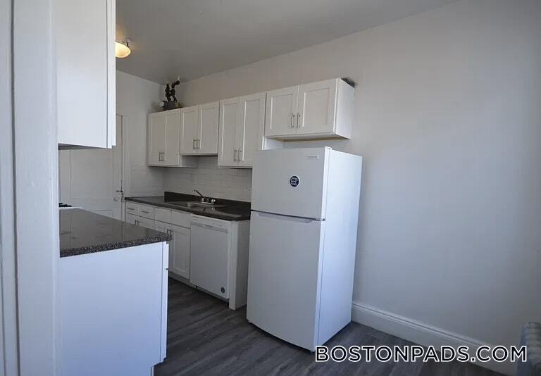 Primary Photo - 1167 Boylston St