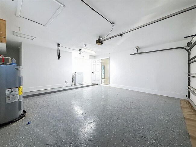 Building Photo - 2161 Edythe Dr