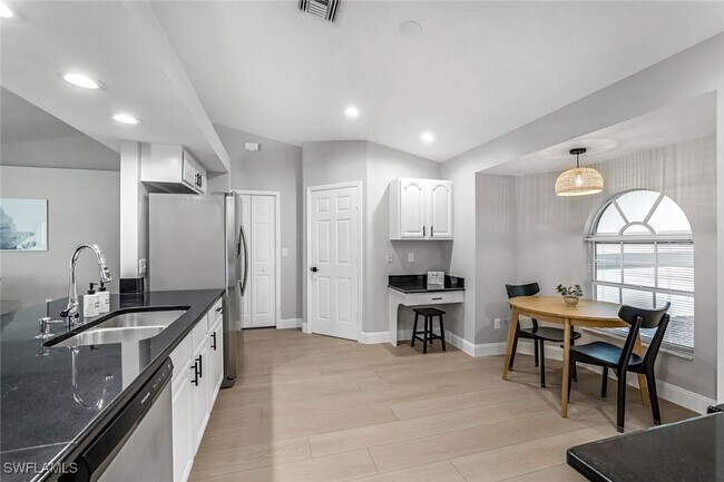 Building Photo - 45 Wickliffe Dr