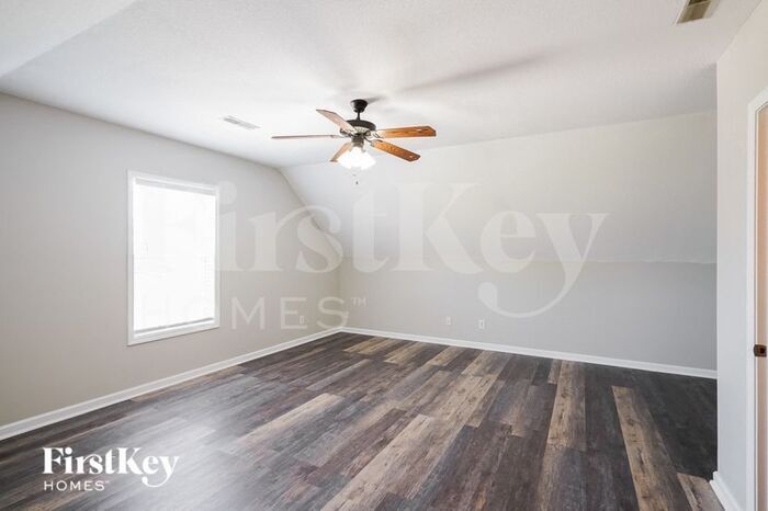 Building Photo - 1237 Fossil Dr