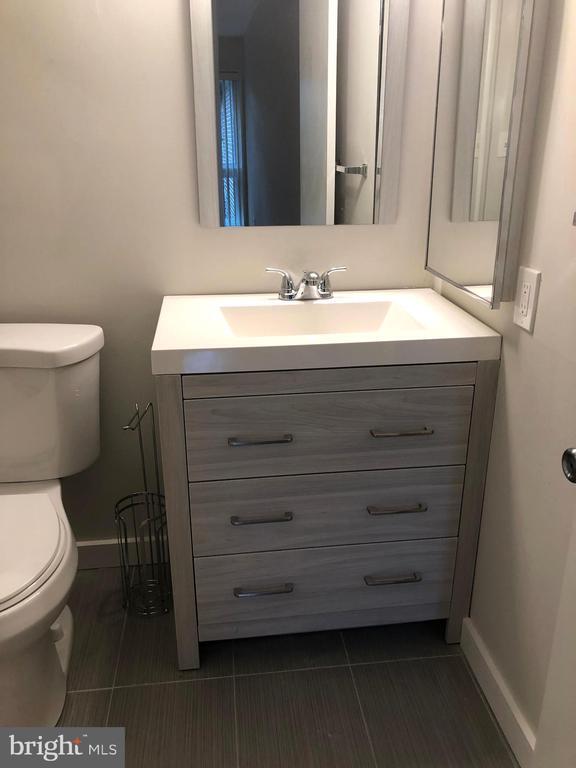 Building Photo - 14 Stonehenge Cir