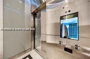 Building Photo - 20301 W Country Club Dr