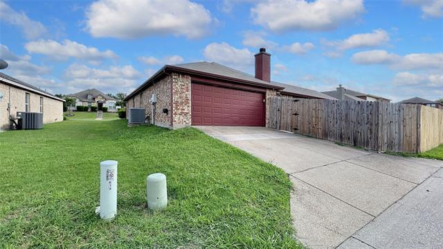 Building Photo - 609 Rain Lily Dr