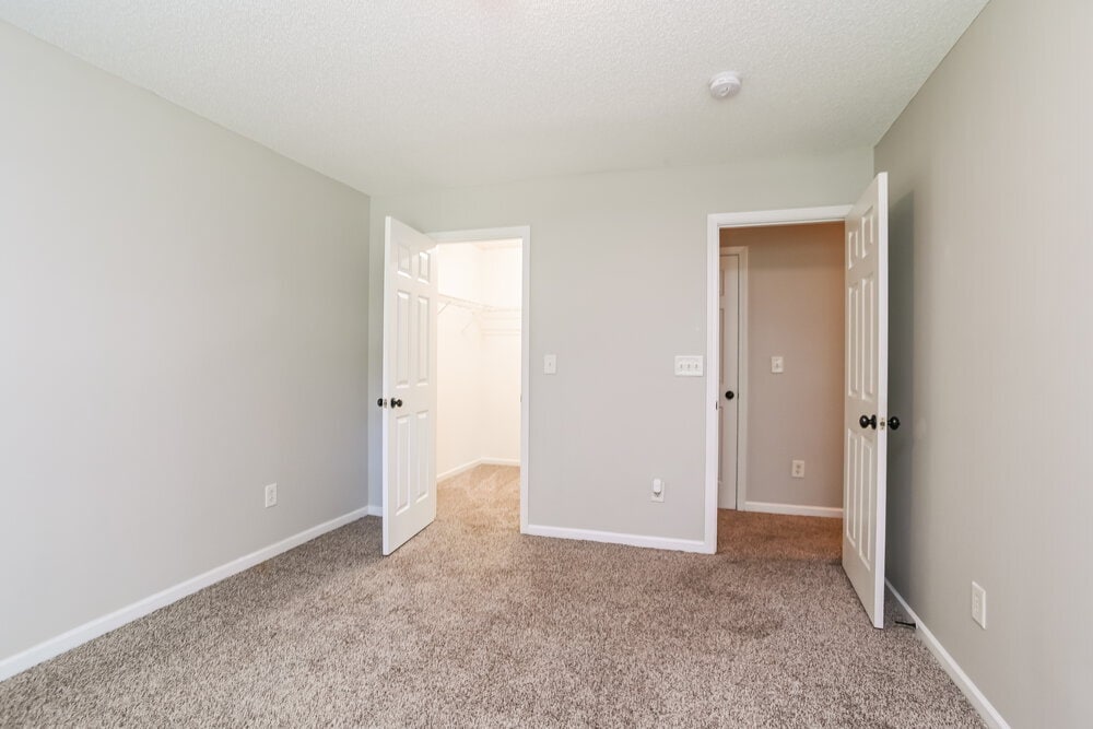 Building Photo - 2739 Highland Park Dr