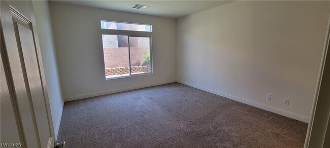 Building Photo - 5862 W Haleh Ave