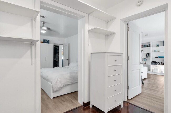 Building Photo - 2233 SE 15th St