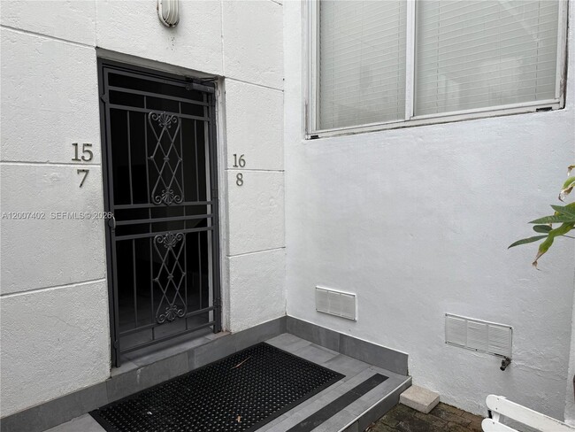 Building Photo - 320 80th St