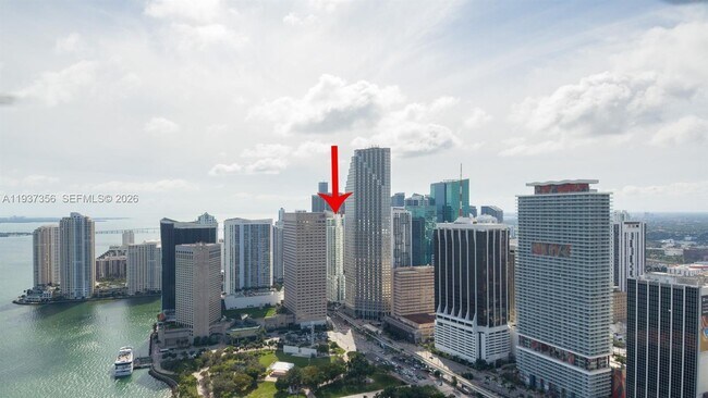 Building Photo - 300 S Biscayne Blvd
