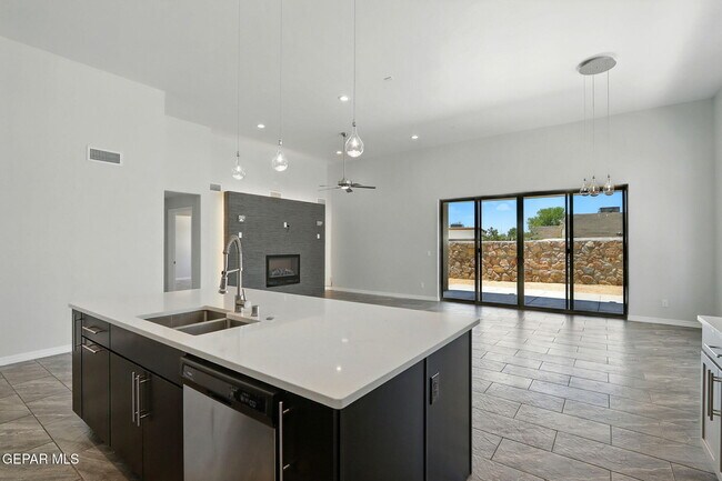 Building Photo - 7325 Steve Degroat Ln