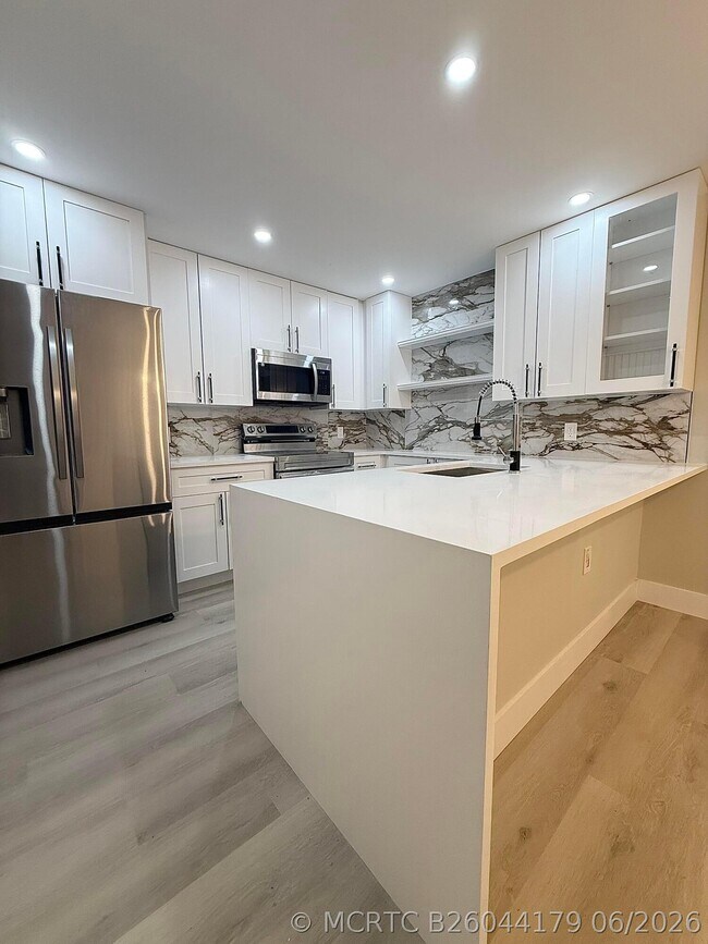 Building Photo - 205 Charter Way