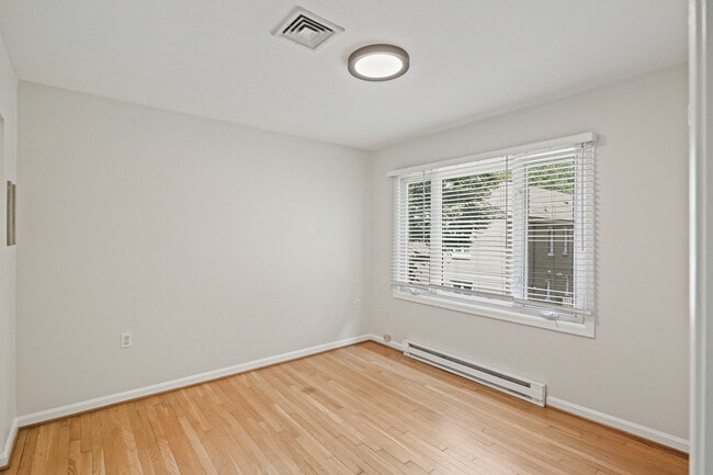 Building Photo - 1006 Dreams Landing Way
