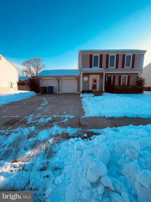 Building Photo - 404 Navaho Dr