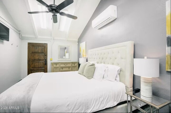 Building Photo - 6951 E 1st St